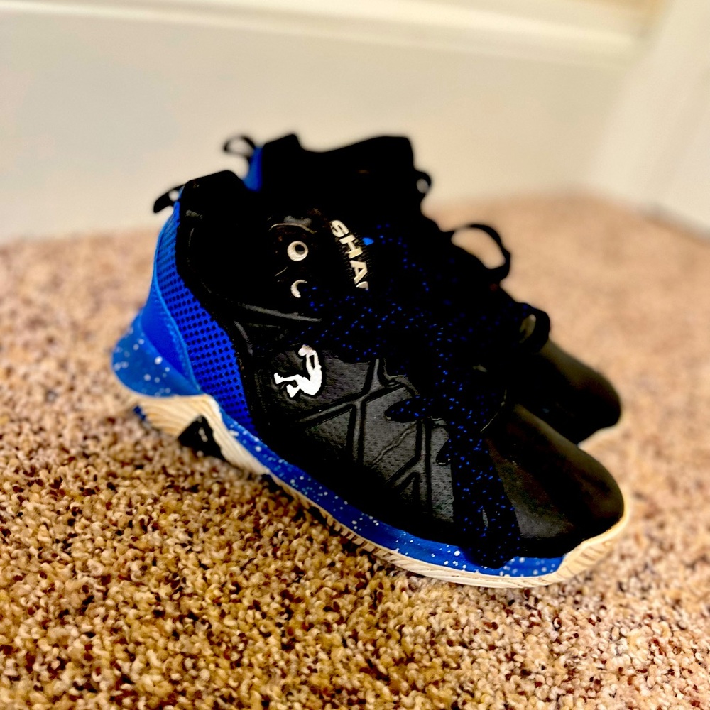 Boys Shaq Shoes Size 12.5